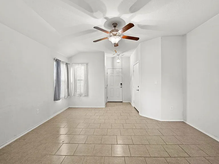 3621 Colorado High Ave — Photo 4