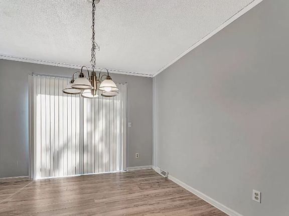 5th image of 356 Devonwood Ct