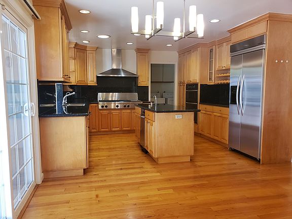 4th image of 12141 Terrence Ave