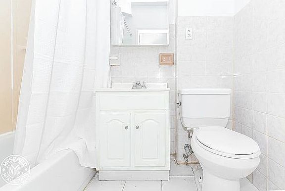 4th image of 23 Park St APT 7