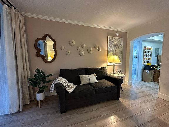 5th image of 2951 S Bayshore Drive #805