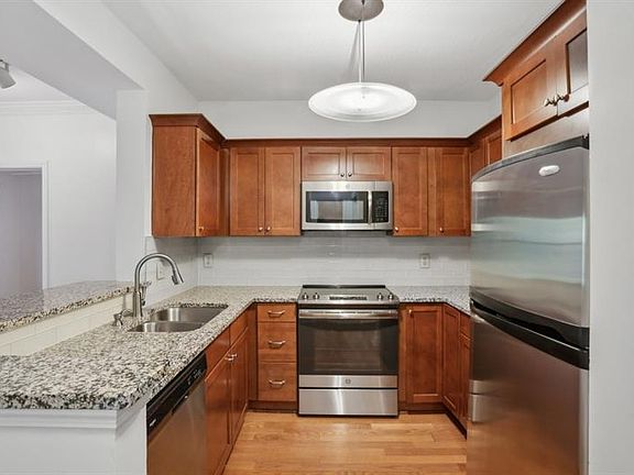 4th image of 1209 River Green Dr NW