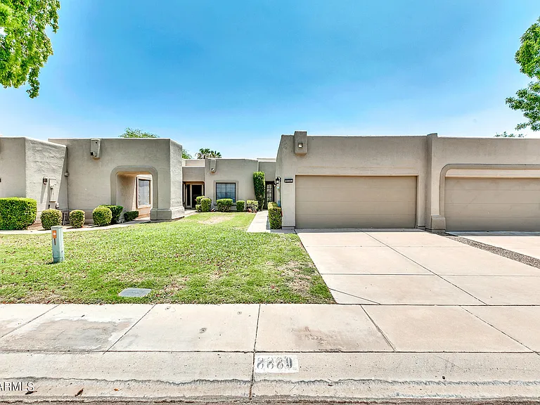 8889 E Meadow Hill Dr — Photo 2
