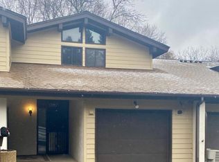 1786 McKnight Rd N #6, Maplewood, MN 55109