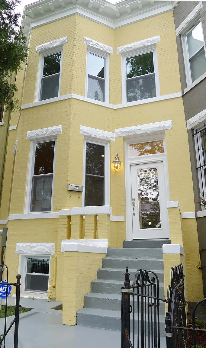 512 G St NE photo 1