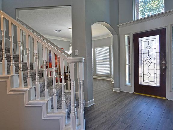 Grand 2-story entry