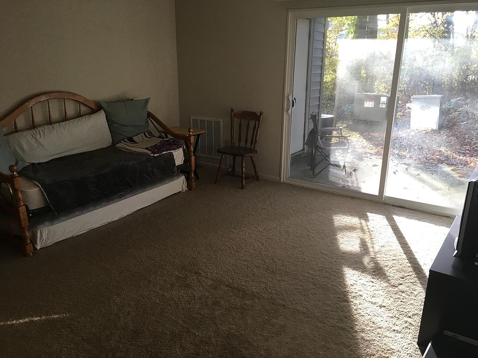 1st image of 3006 Foxwood Dr S
