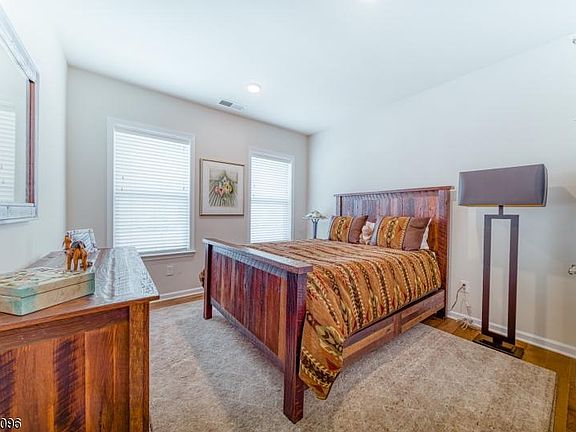 4th image of 64 Cunningham Dr