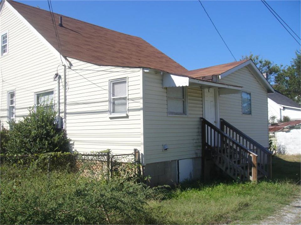 2nd image of 265 Columbia Rd
