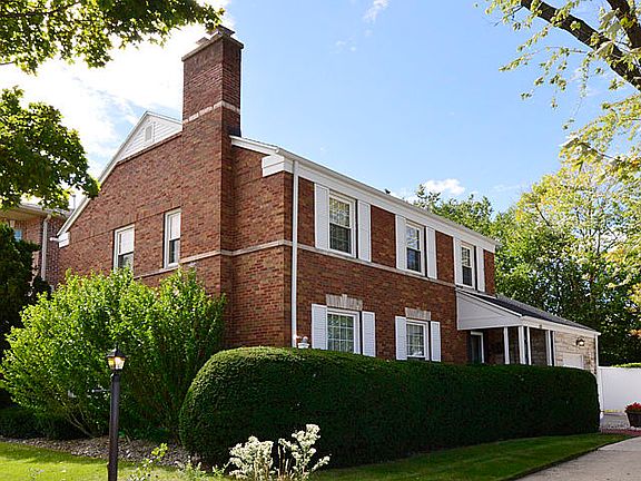 2nd image of 3501 W Rosemont Ave