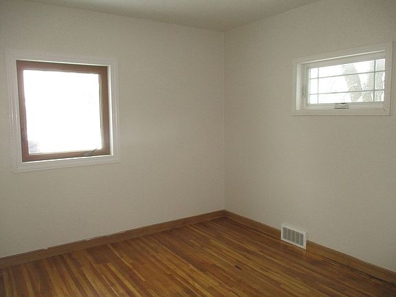 Northeast Bedroom
