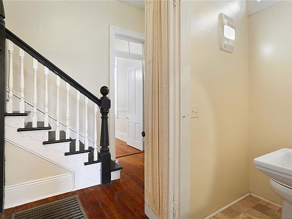 5th image of 1113 Cambronne St