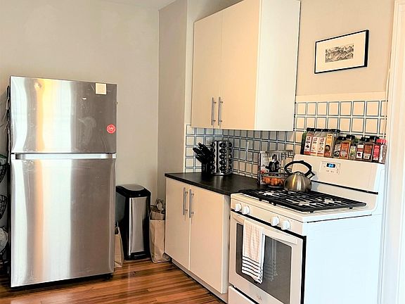 3rd image of 336 W Rock Ave Floor 3