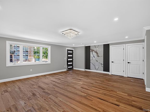 3rd image of 21719 135th Avenue