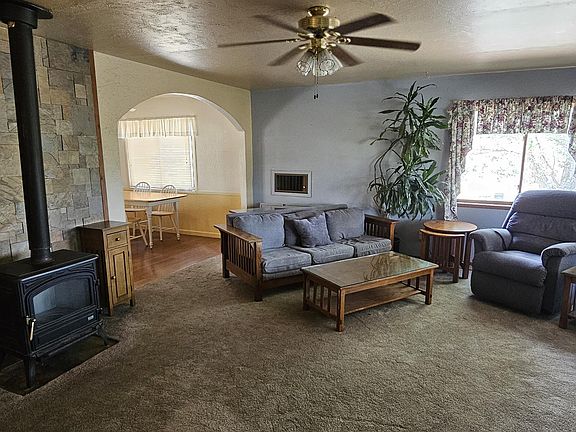 5th image of 124 Del Dr