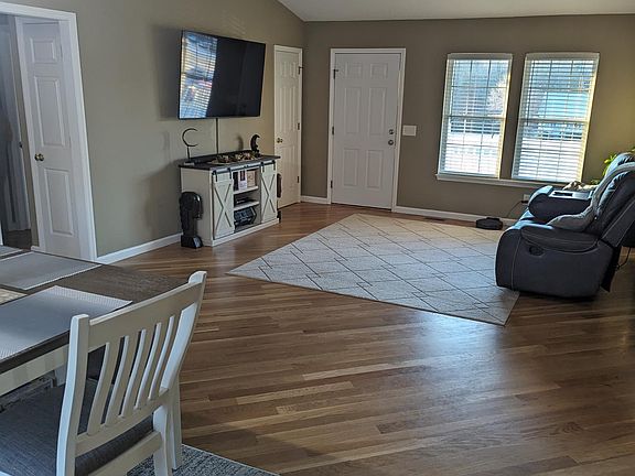5th image of 246 Dakota Dr