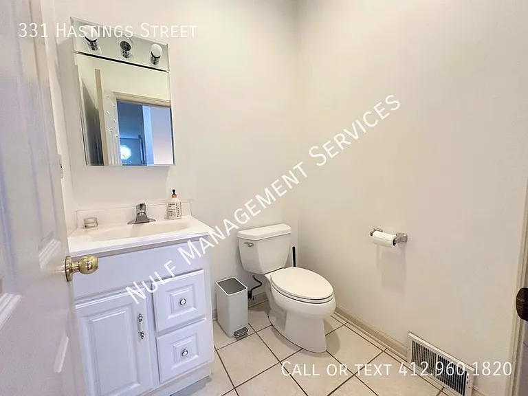 331 Hastings St — Photo 8