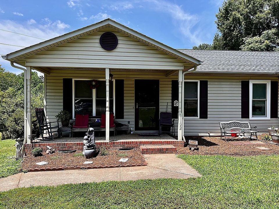 1st image of 1102 Saint Charles Ct