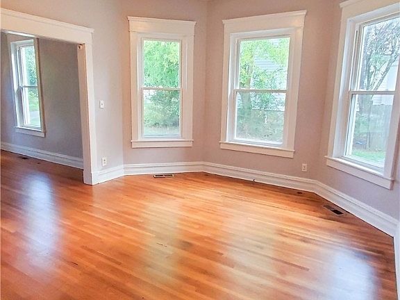 4th image of 206 Cutler Ave