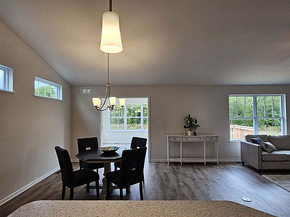 5th image of 9103 Grindle Pl