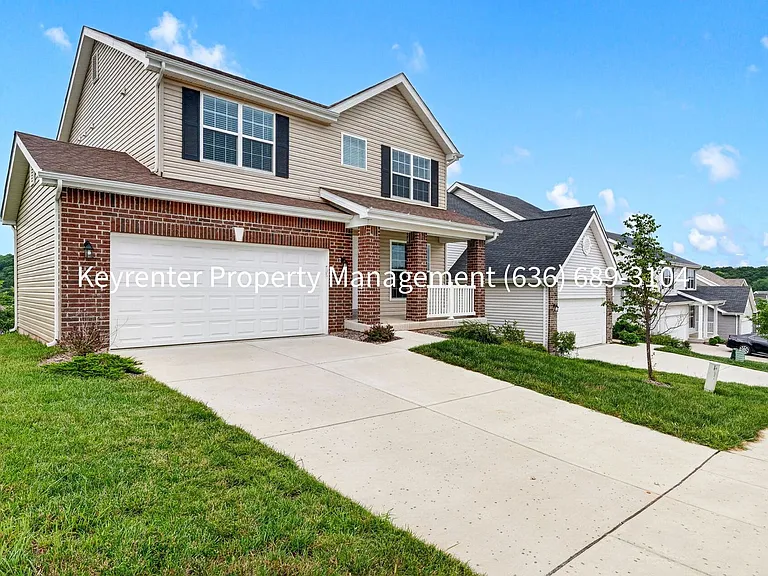 2823 Winding Valley Dr — Photo 2
