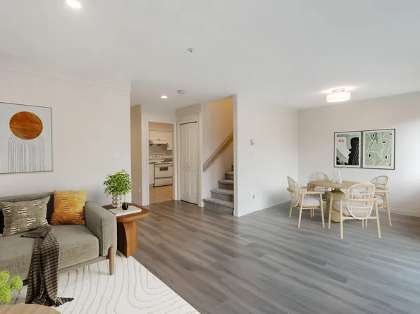 8468 Osler St, Vancouver, BC V6P 4E4