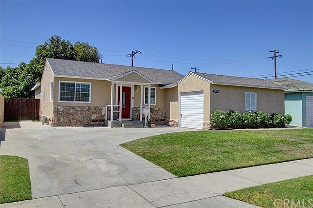1st image of 9408 Loch Lomond Dr