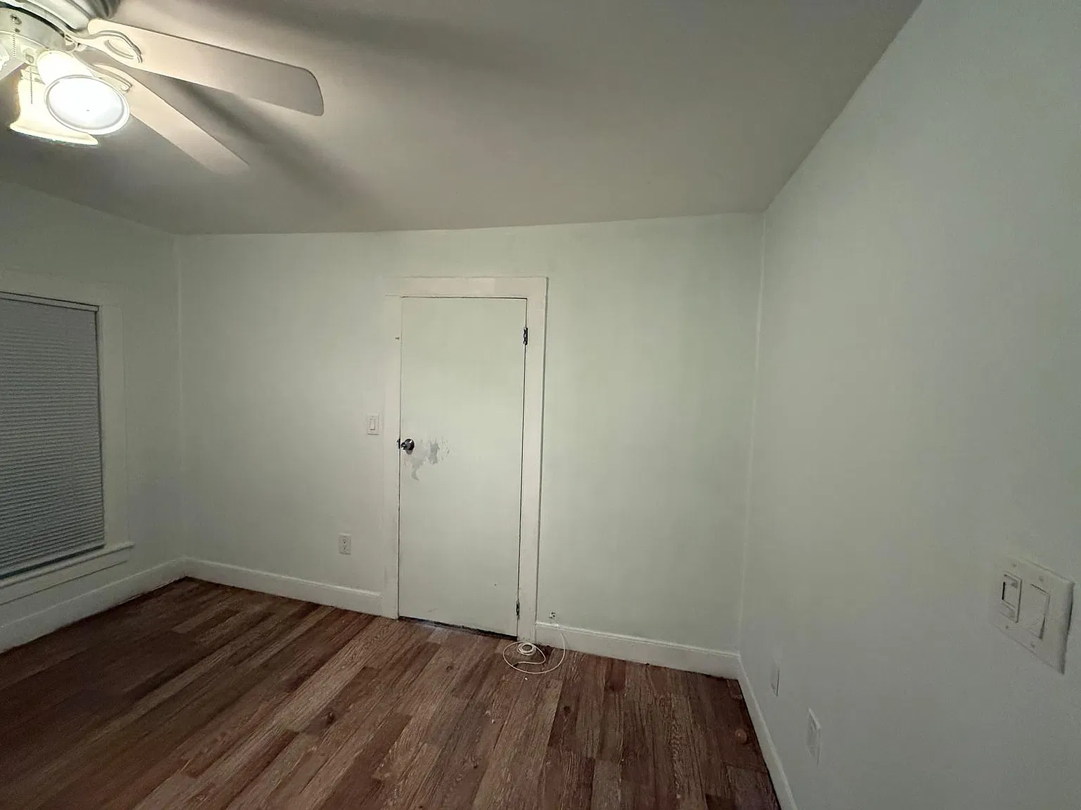 2 bed, 700 sqft, $2,890 — Photo 2