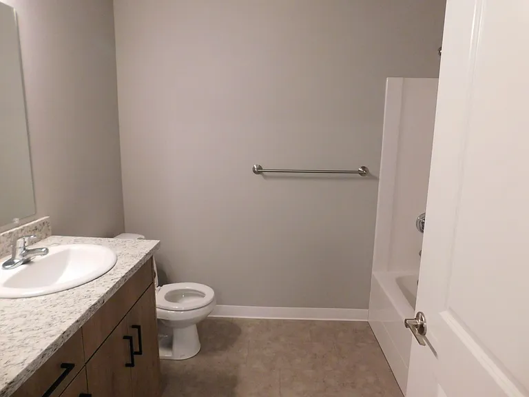 354 S 8th St #13 — Photo 16