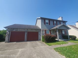 814 Edgebrook Dr, Vine Grove, KY 40175