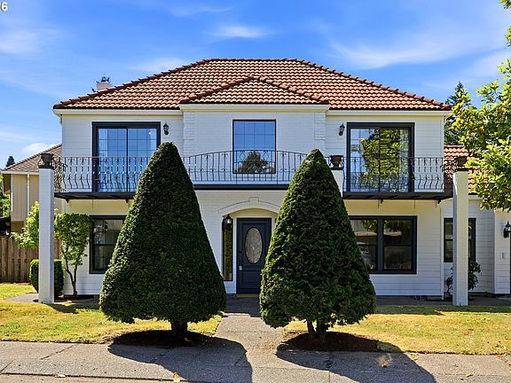3rd image of 16255 SE Clare Ct