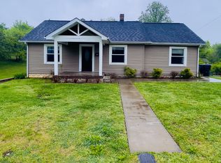 415 High St, Dickson, TN 37055