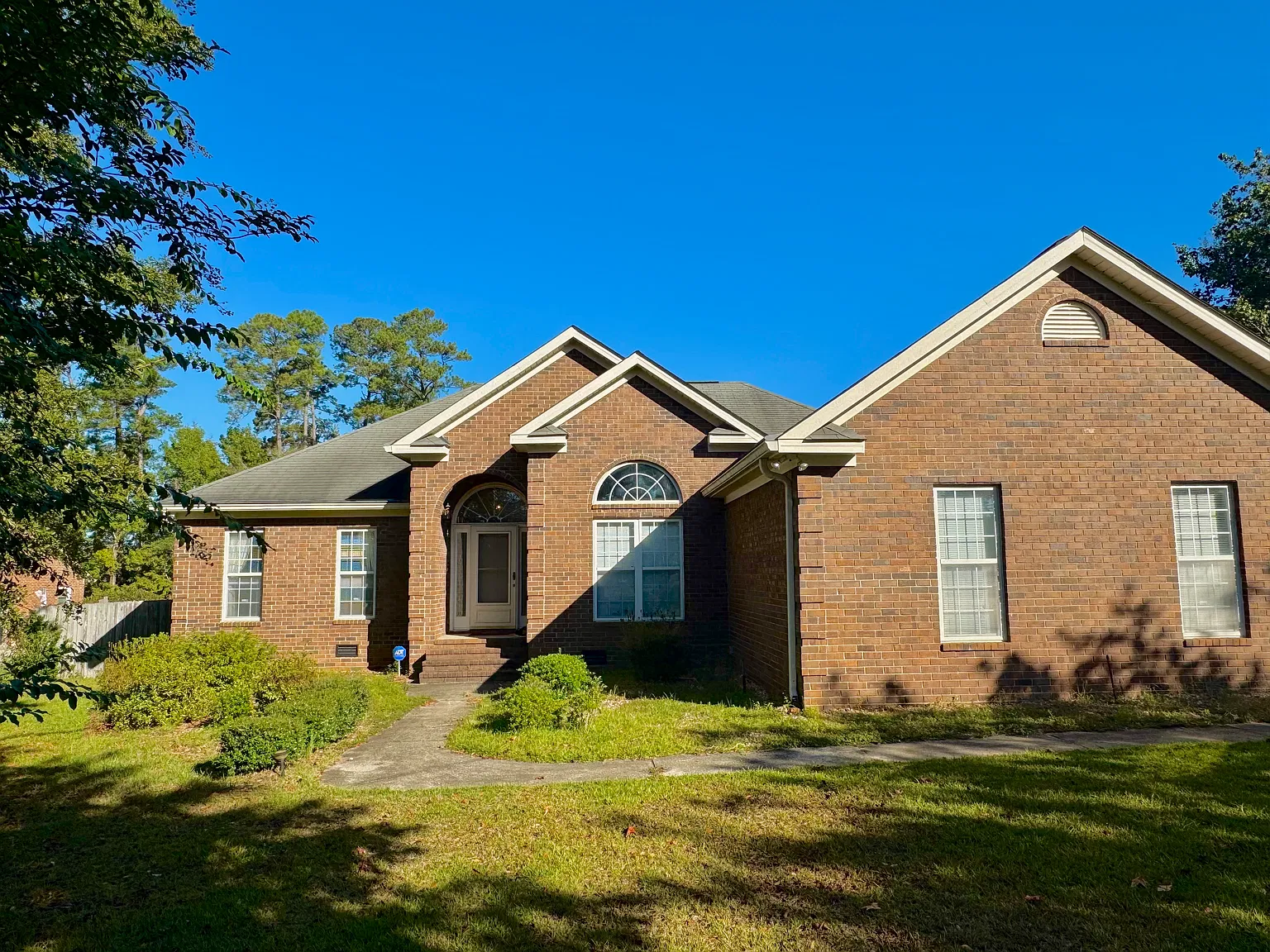 4 bed, 2124 sqft, $1,950 — Photo 4