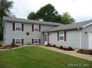 501 Josh Dr, Brighton, IL 62012