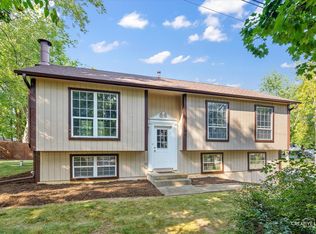 23726 N Overhill Dr, Lake Zurich, IL 60047