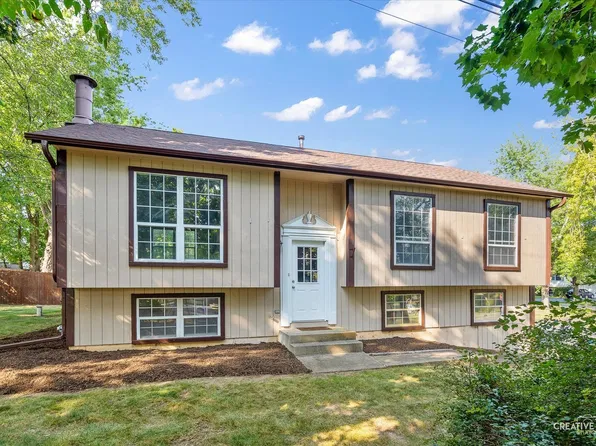 23726 N Overhill Dr, Lake Zurich, IL 60047