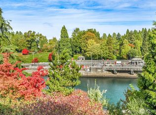 3200 W Commodore Way APT 207, Seattle, WA 98199