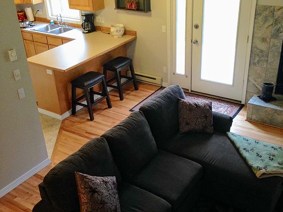 2nd image of 1607 Davis Ave #V-127