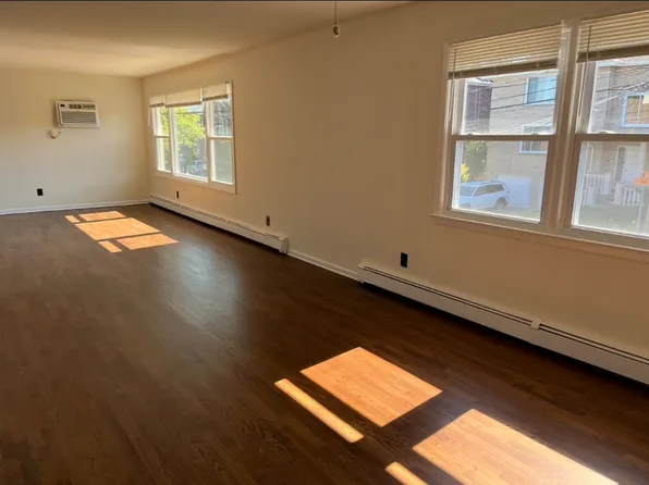 2453 1st St Floor 2, Fort Lee, NJ 07024