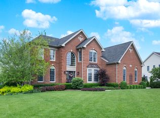 66 Tournament Dr N, Hawthorn Woods, IL 60047