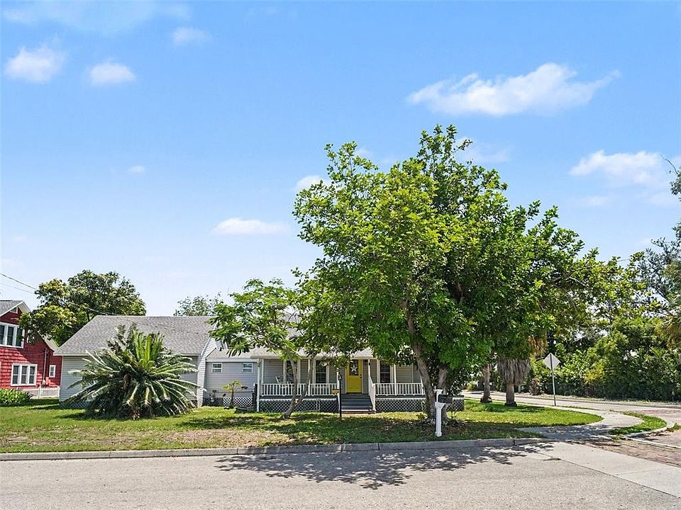 1st image of 502 7TH AVENUE W