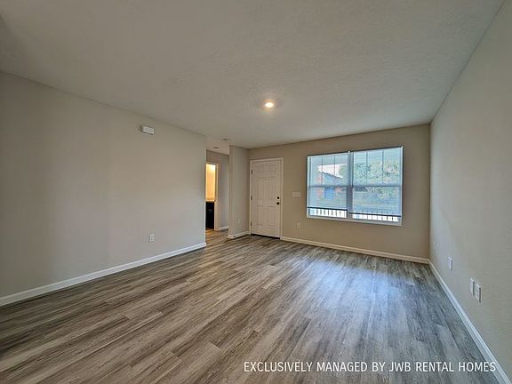 2nd image of 1011 Franklin St