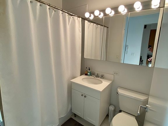 4th image of 455 W 37th St APT 2306