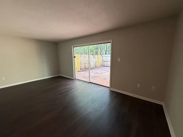 527 Tibet Ave APT 106, Savannah, GA 31406