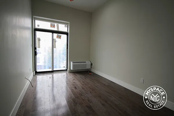 Rented by MySpaceNYC | media 7