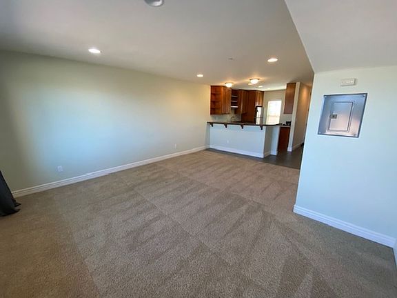 4th image of 172 Mar Vista Dr