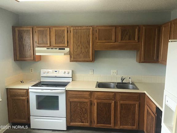 4th image of 600 N 35th St APT 303