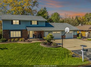 2543 W Sunnyview Cir, Appleton, WI 54914