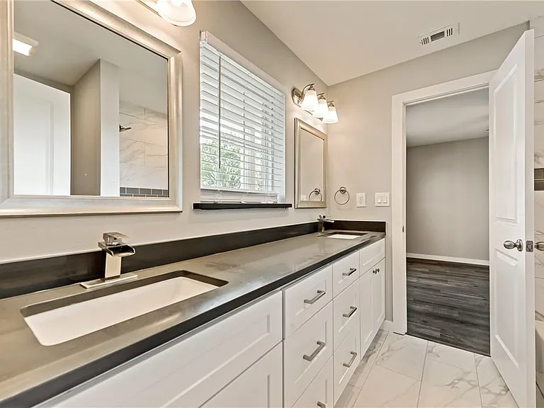 10216 Carry Back Cir — Photo 16