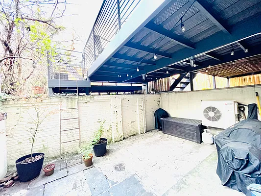 Rented by Compass | media 17